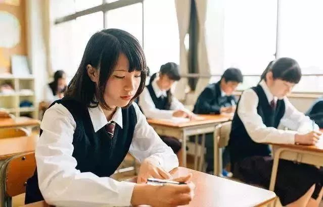 养小孩到大学毕业大概要多少钱，深度解析教育成本