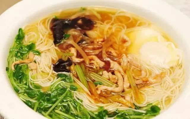 宝宝吃长寿面会掉资质吗？解读关于婴儿饮食的误区