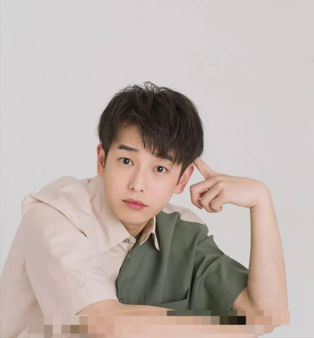 彭昱畅在拍电影，热血演绎，银幕新星闪耀时刻