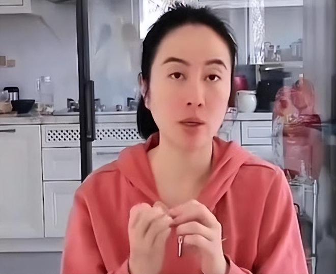叶璇回应父亲遭保姆抢家产事件，真相与反思
