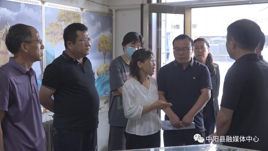 医疗卫生界政协讨论，共商改革与发展大计