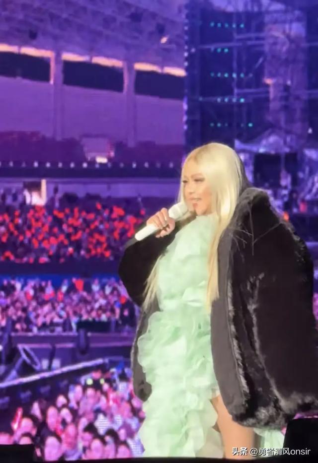 张惠妹被调侃胖成石矶娘娘，娱乐圈的焦点话题
