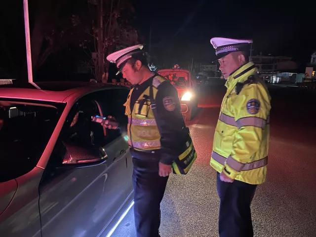 丈夫醉驾被捕获，妻子酒驾赶来支援也被查——危险的夜晚，法律不容情