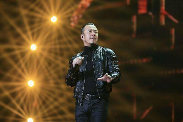 最像杨坤模仿者，星光璀璨下的模仿传奇