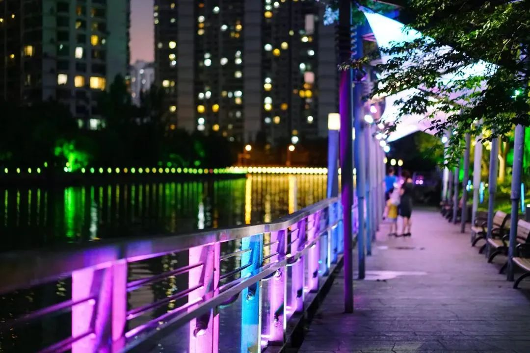 大疆上海总部21点楼下人头攒动的背后故事
