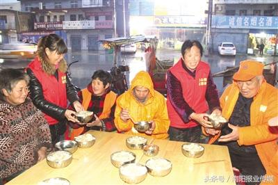 招编外要求50岁以上，机遇与挑战并存