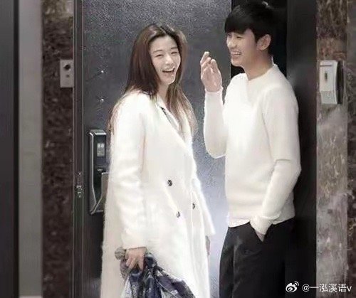 金秀贤与全智贤，鞋子的故事背后的深层意义