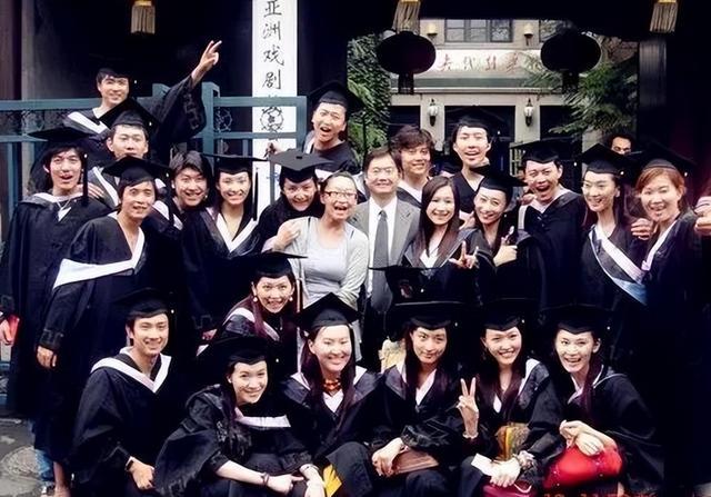 北大毕业当六年演员，一位跨界者的奋斗之路