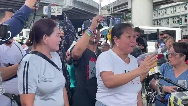 杜特尔特支持者与反对者之间的对峙