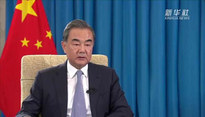 王毅同法国总统外事顾问博纳通电话，深化中法合作，共话全球挑战