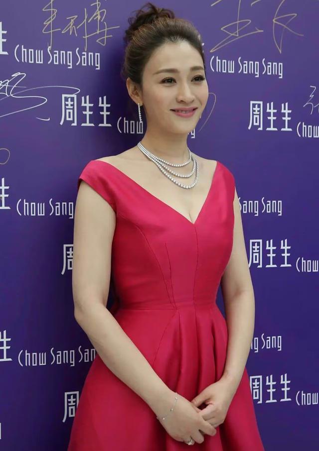 谁敢信这是46岁的章子怡？岁月似乎未曾留下痕迹