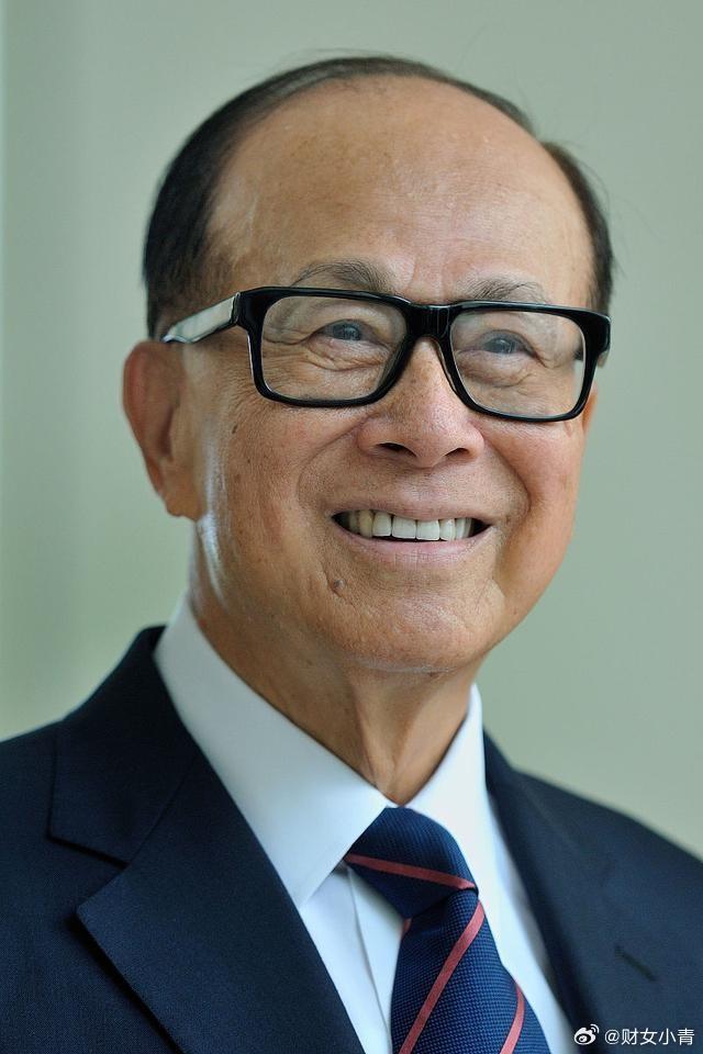 李嘉诚卖港口，香港两任特首都发声的背后