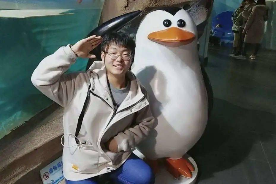 谢浩浩是谁？一探究竟