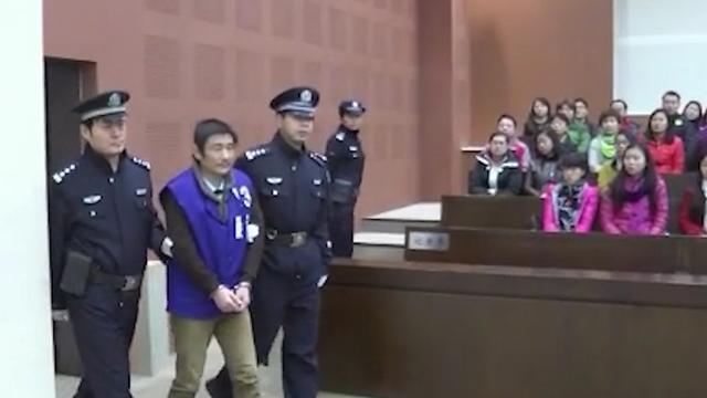 女子打死亲儿子，要求判自己死刑——一场悲剧引发的深思