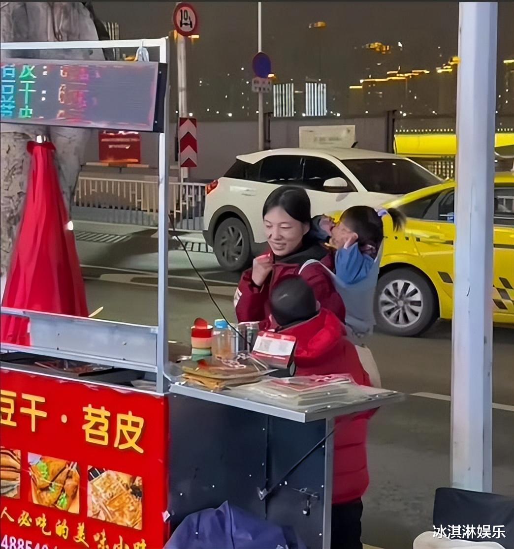 90后医生下班开宝马摆小吃摊，六年坚守，一份热爱
