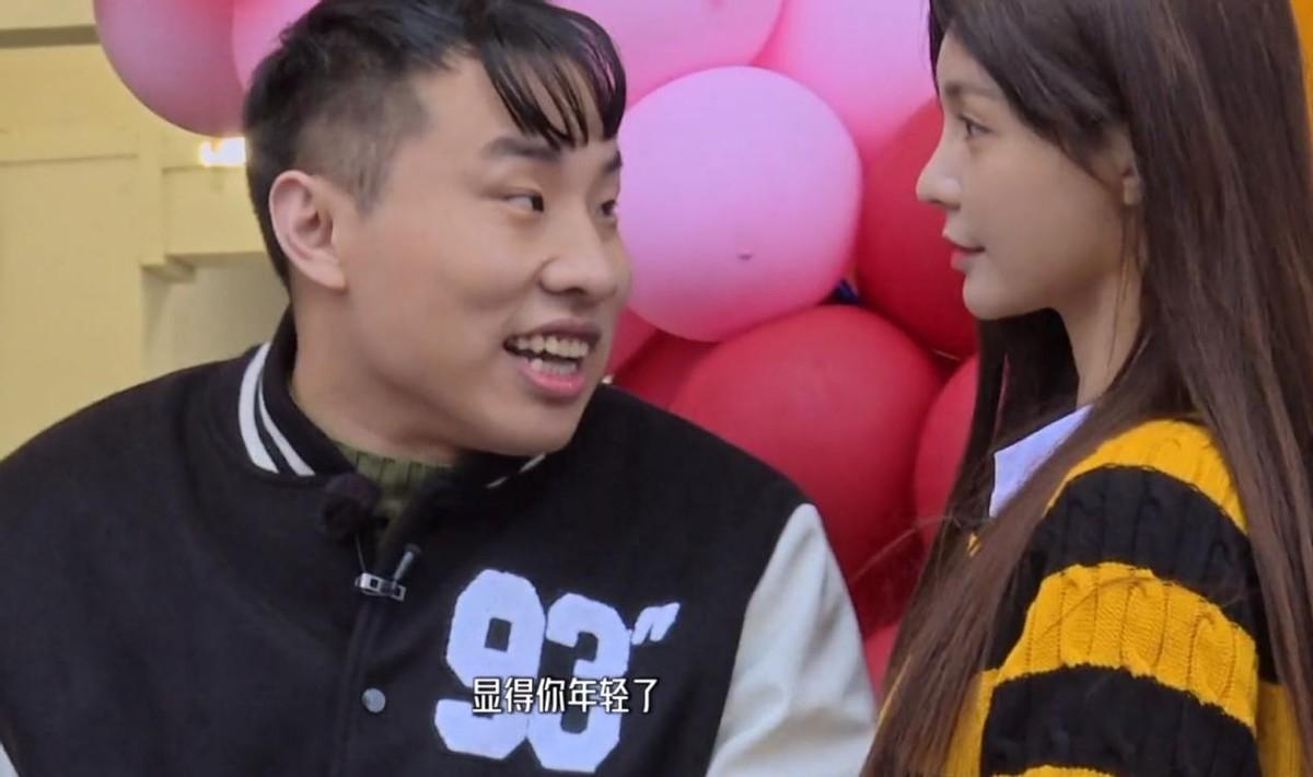 大哥戴假发在一声声好帅中迷失自己