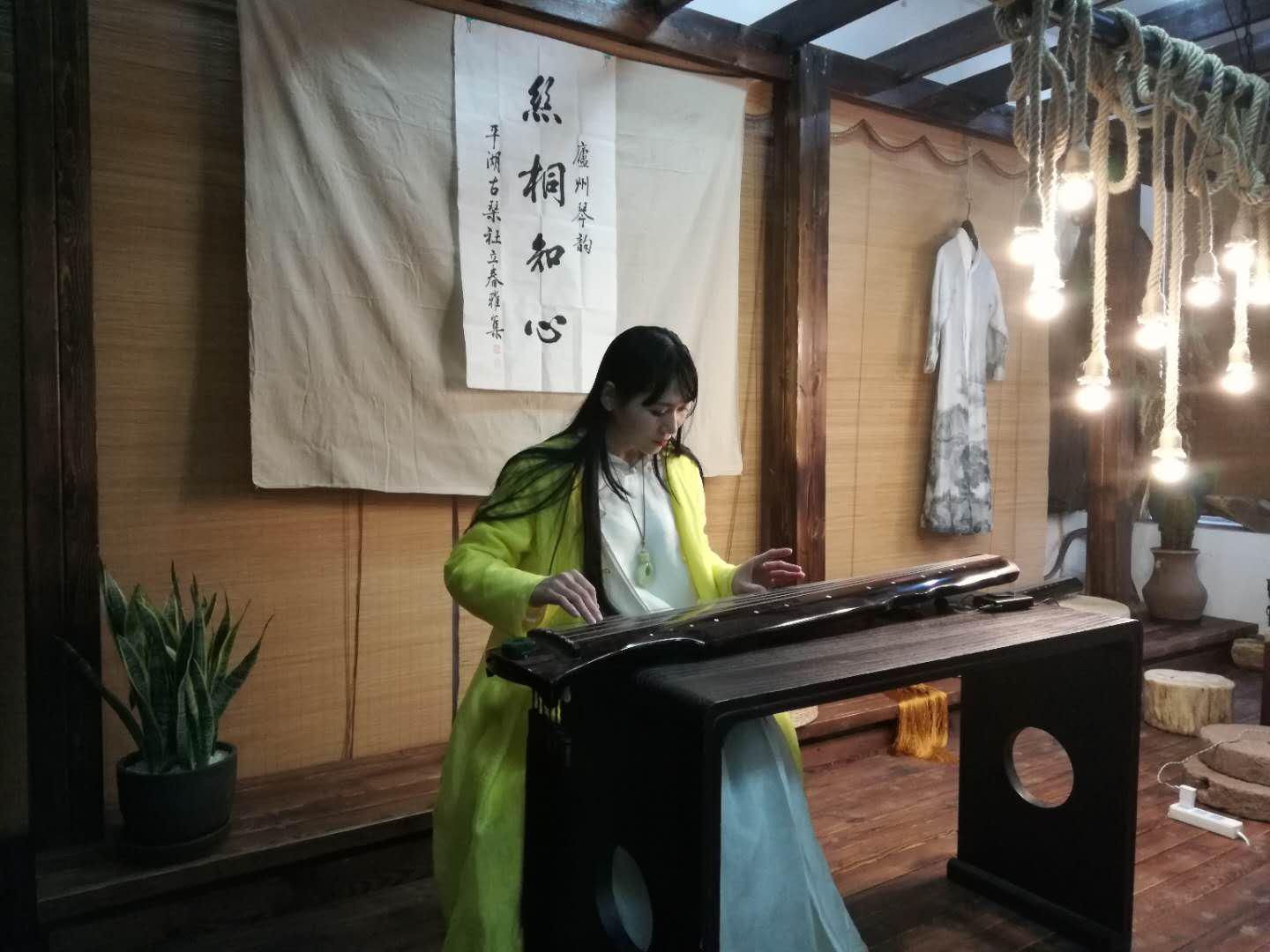 副教授出轨女学生，道德伦理的困境与反思