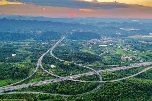 中缅公路，连接友谊的纽带