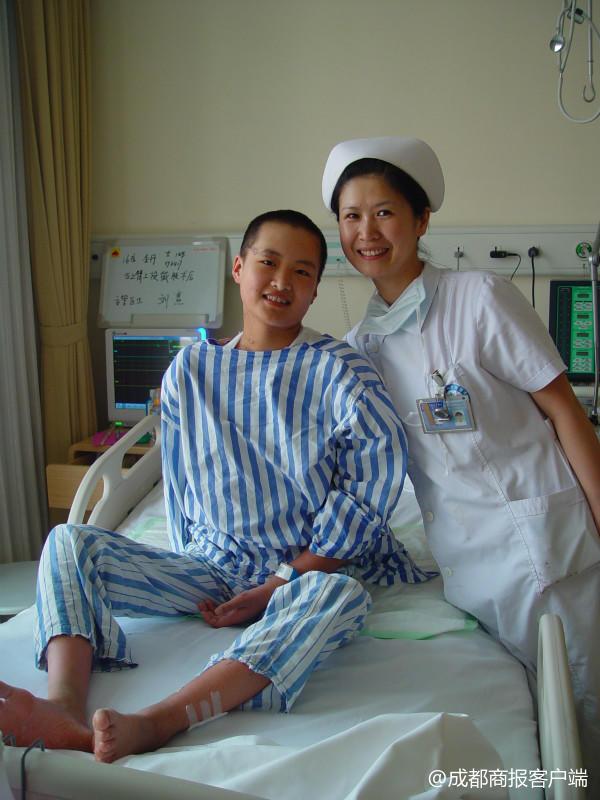 护士的守护，地震中的生命之光