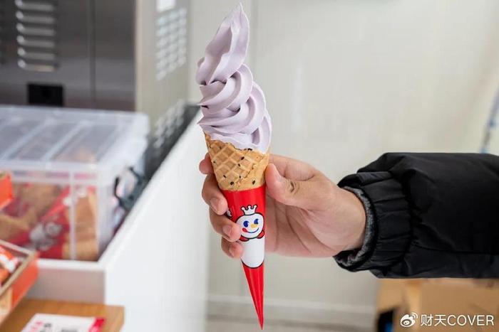 揭秘蜜雪冰城一年赚得盆满钵满背后的秘密，为何能赚得惊人的45亿？