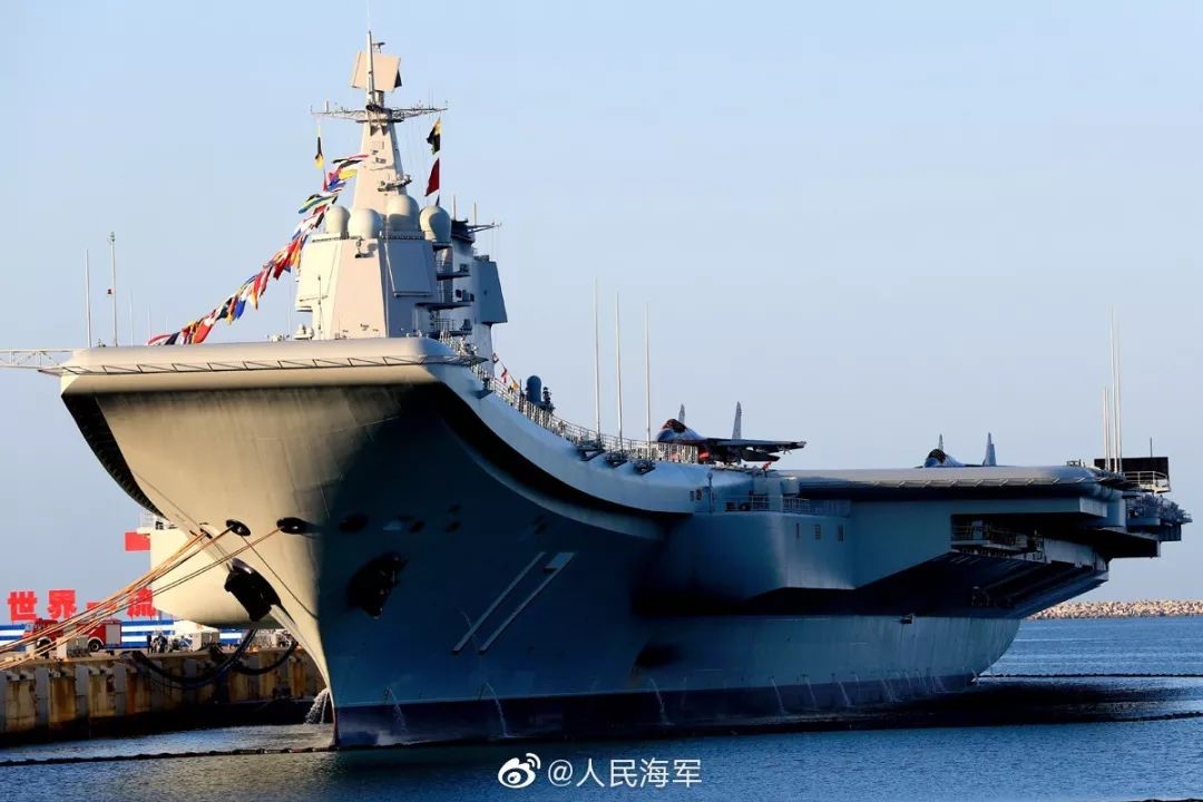 山东舰着舰，中国海军新时代的里程碑