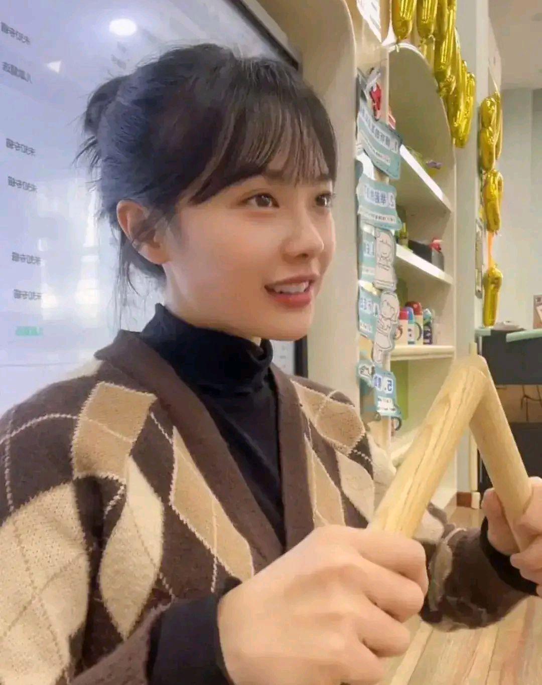 黄老师怎么了？探寻背后的故事