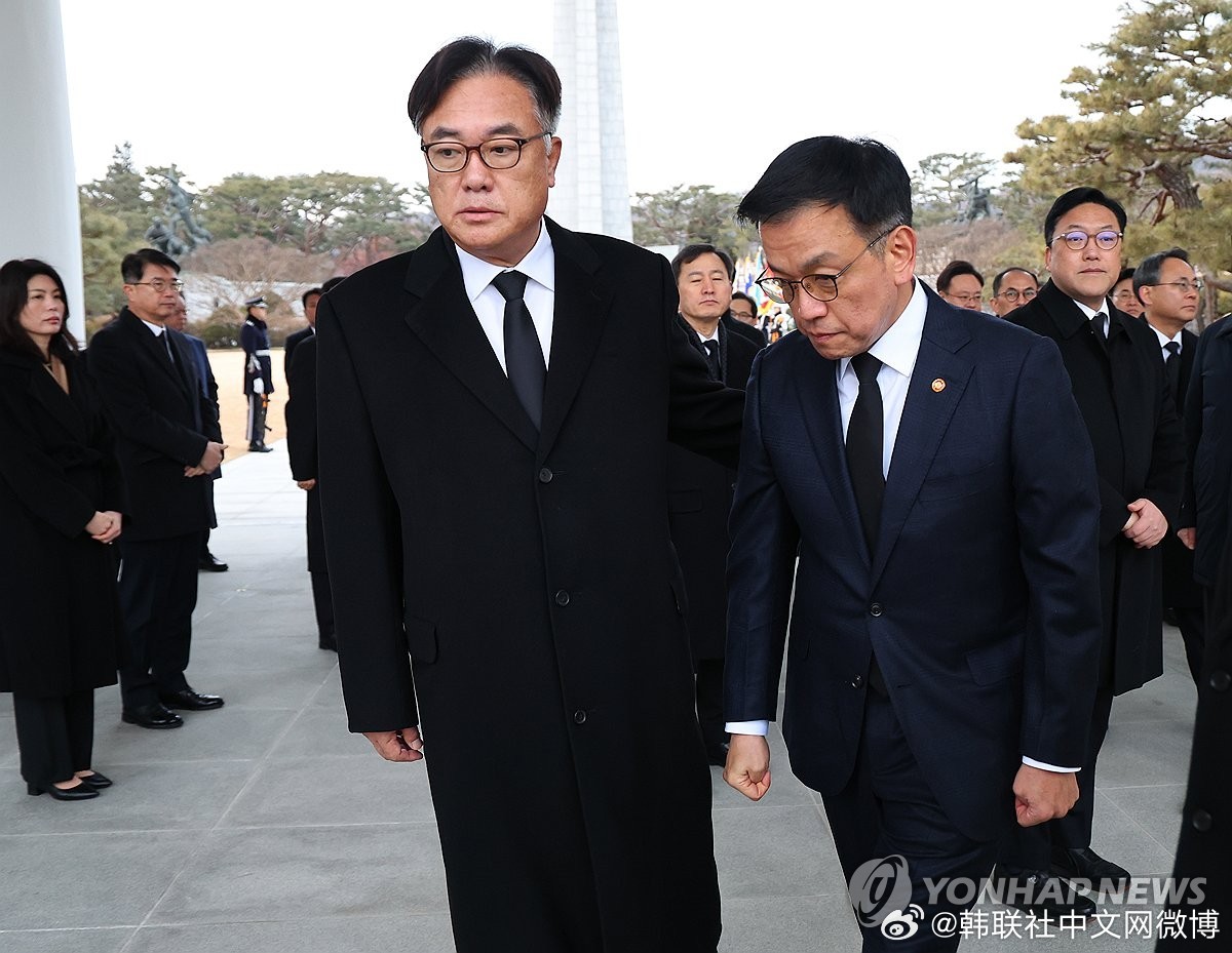 重磅！韩总统办公室高级参谋集体辞职，背后原因深度解析