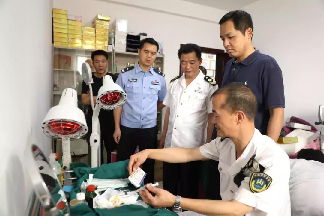 一美容店老板被刑拘，背后的故事引人深思