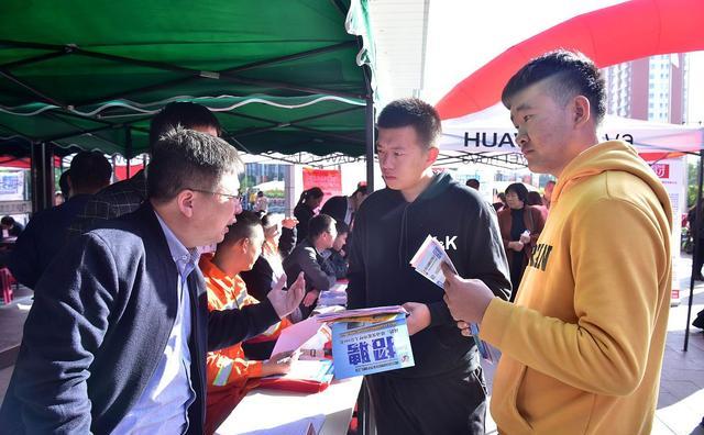 教育部，鼓励应届生积极参军入伍，投身国防事业