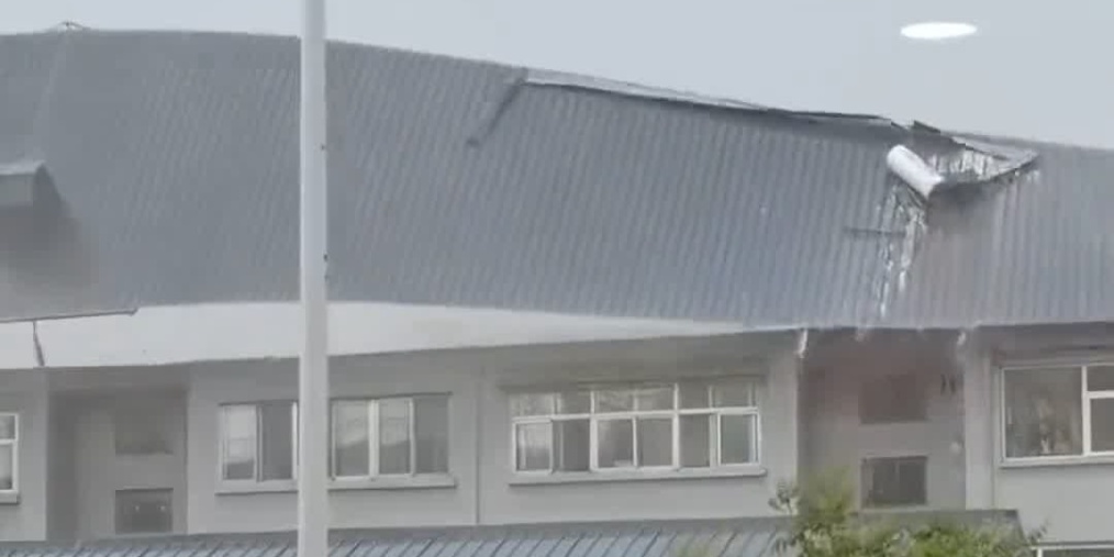 大风掀屋顶，政府部门如何应对？