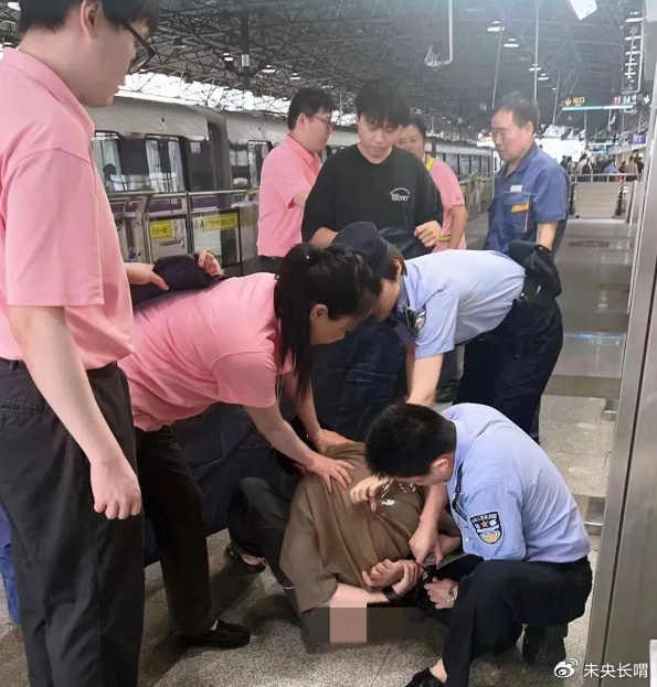 上海地铁涉事男子事件深度解析