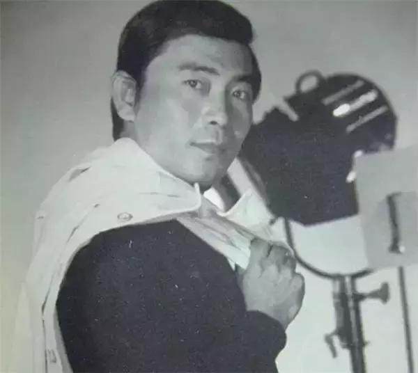 香港老戏骨谷峰去世，一生未娶妻的传奇人生