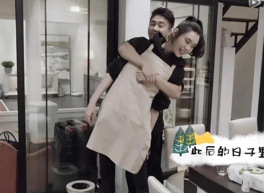 何猷君演讲视频，洞察商业未来的智慧光芒