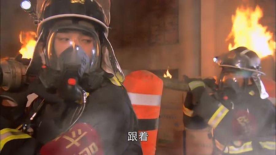 烈火英雄，六进火场扑灭一场大火