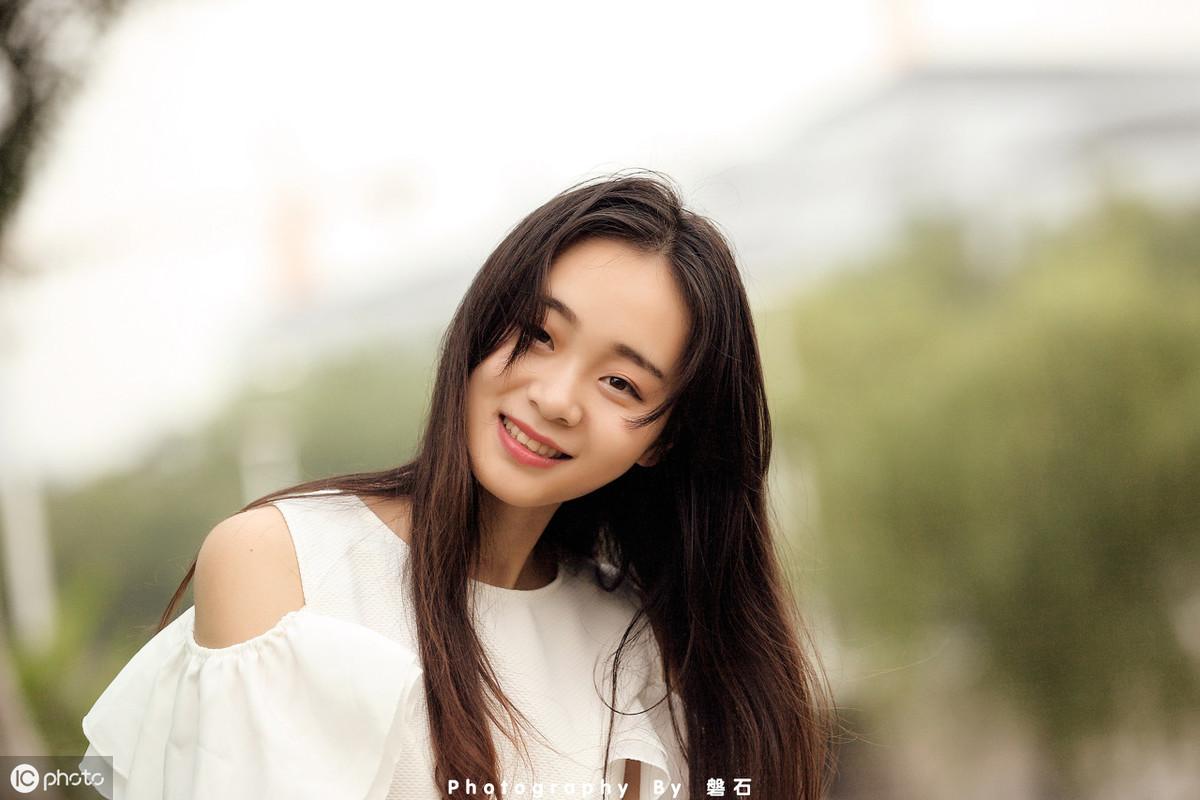 小朋友过马路错误行为视频引发的深思