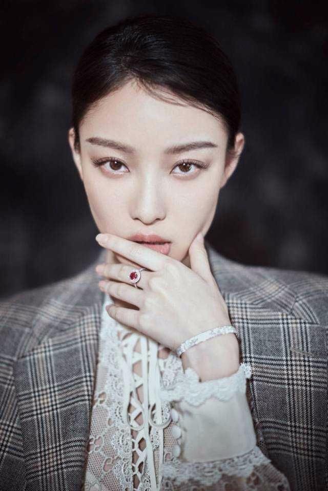 朱一龙倪妮撑一把伞好养眼——一场视觉盛宴