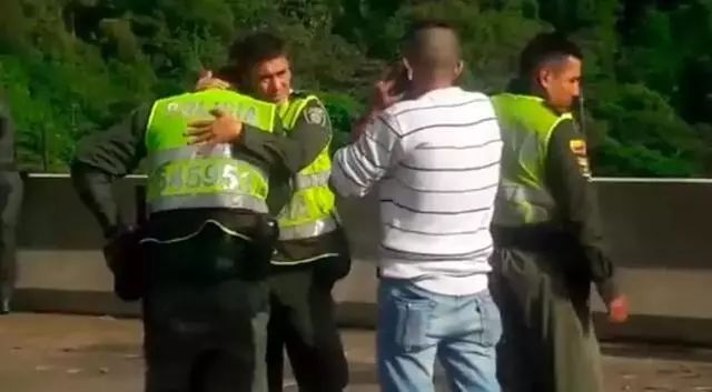 单亲妈妈跳桥轻生的瞬间与背后故事