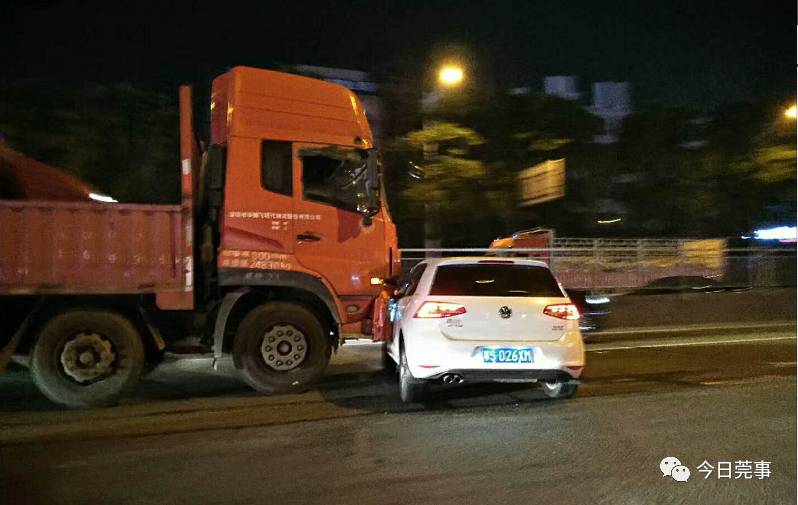 前方货车变道，后方车辆突然加速撞上怎么办？一篇文章带你了解应对策略