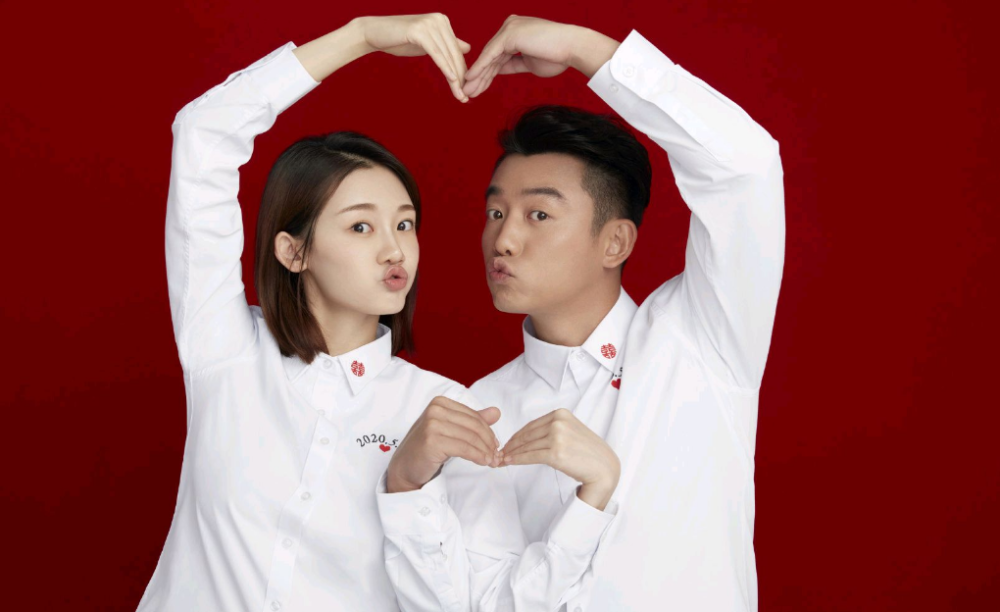 石凯订婚宴正面照曝光，揭秘浪漫瞬间背后的故事