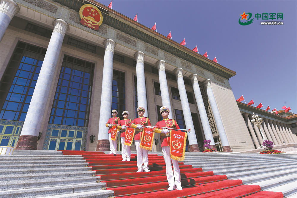 解放军仪仗司礼大队将赴越参加活动的震撼之旅