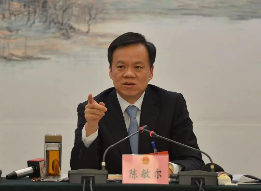 重庆一校长违规决策套取学生伙食费事件深度剖析