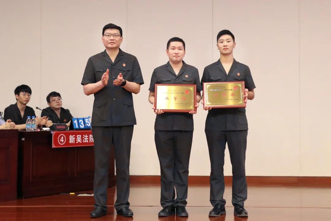 无锡中院十六人之力量，汇聚时代之光，共筑正义之基