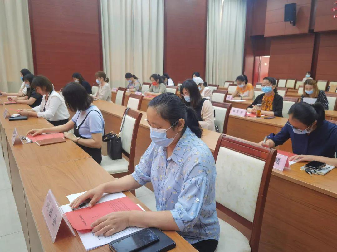 潮头立扬帆起航正当时——新时代的奋进号角
