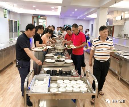机关食堂向游客开放，融合文化与味蕾的盛宴