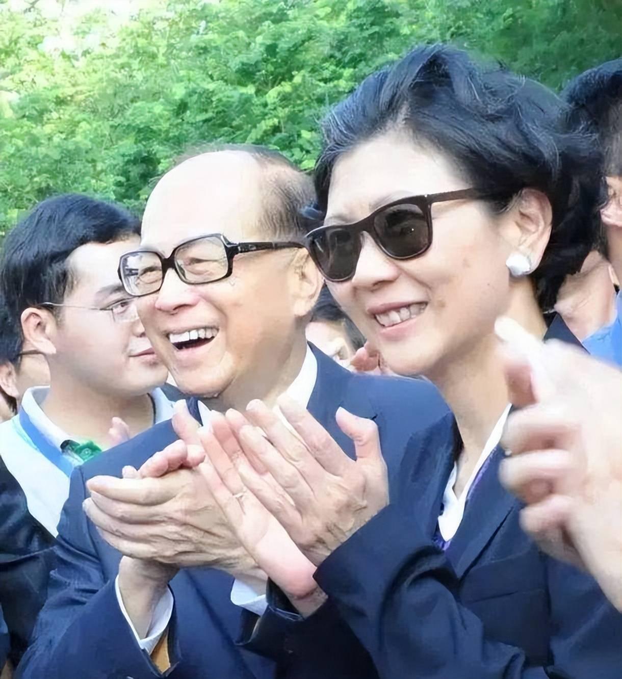 李嘉诚，商海传奇，人生的楷模