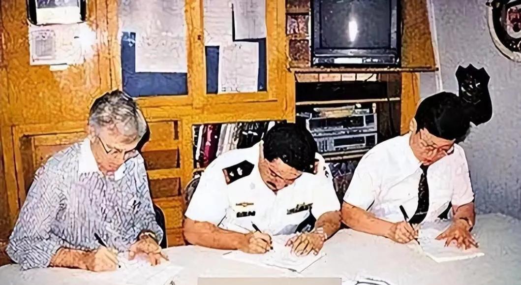 中国货船如何跨越重洋抵达美国