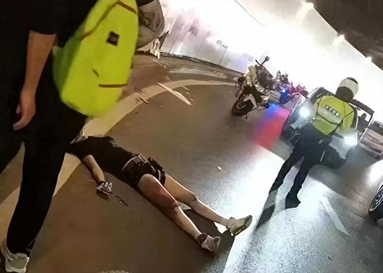 女骑士隧道内直行被撞飞，事故背后的反思与启示