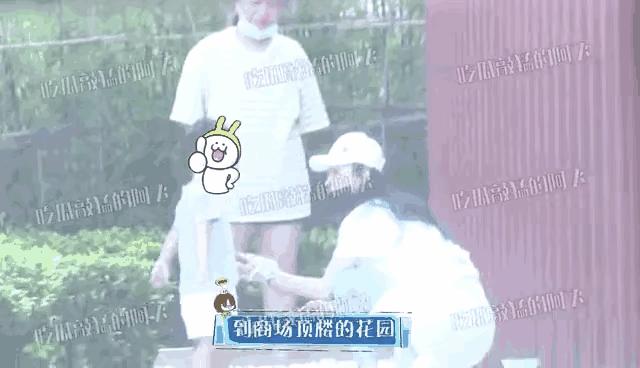 赵丽颖带儿子想想逛公园，温馨亲子时光