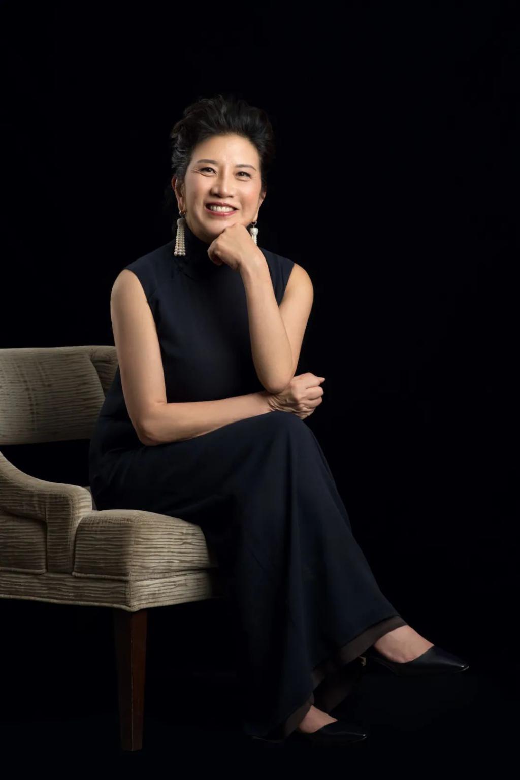哈佛大学硬刚美政府，学术自由与权力博弈的探究
