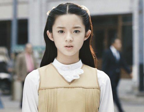 揭秘黄杨钿甜父母身份，星途背后的故事